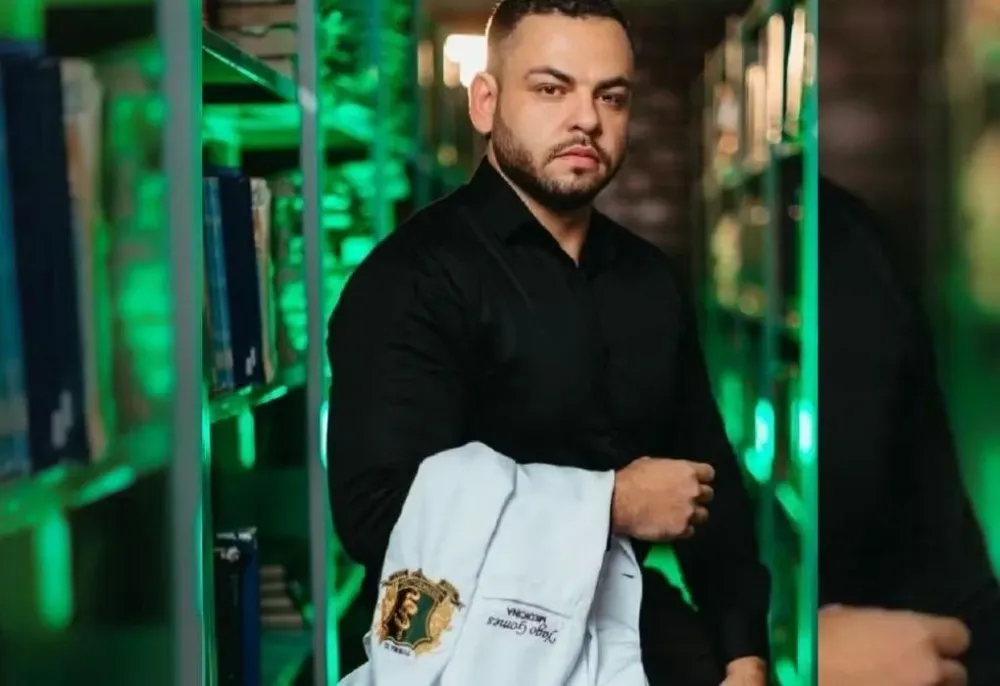 Yago de Sousa Gomes de 32 anos morreu após acidente entre carro e caminhão na BR-153 — Foto: Reprodução/Arquivo Pessoal